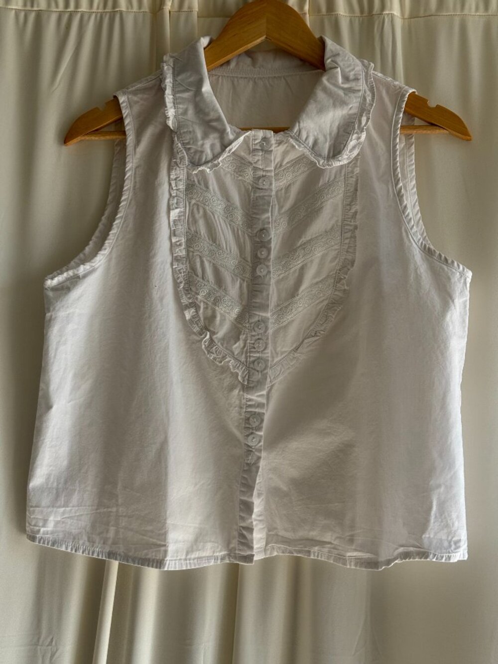 Vintage White Cotton Ruffle Collar Lace Bib Sleeveless Blouse